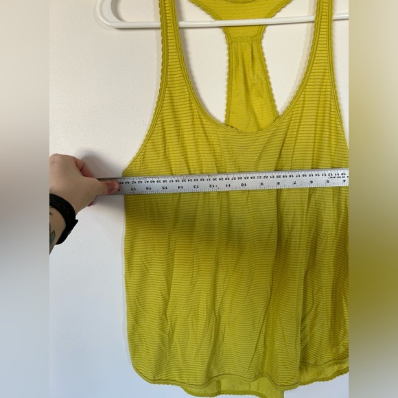 lululemon 105 F Singlet Yellow Tank Top - Picture 5 of 6